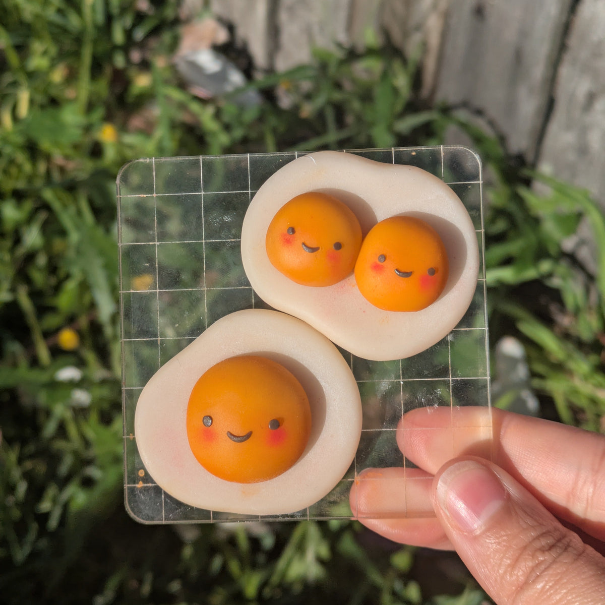 Fried egg magnet